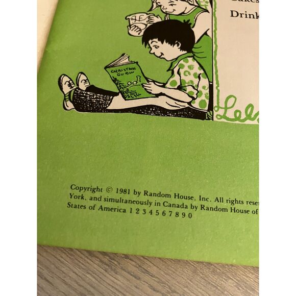 Children's "Christmas Goodies" cookbook - Picture 3 of 7